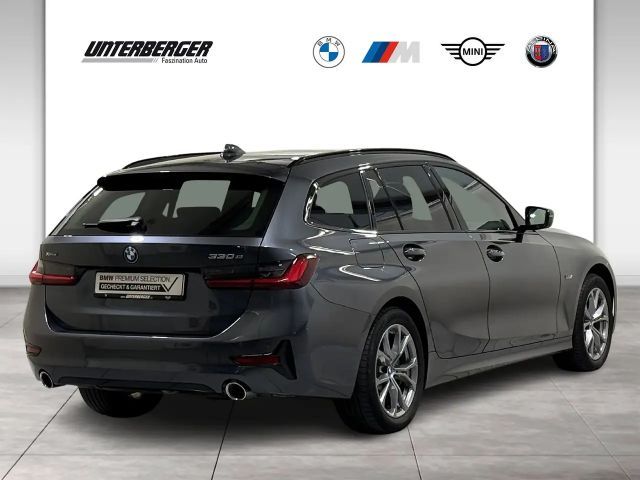 BMW 330 330e Sport Line Touring xDrive