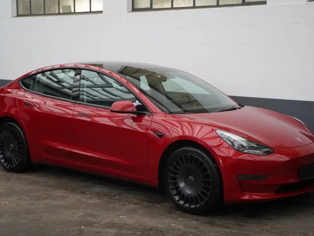 Tesla Model 3 AWD Long Range