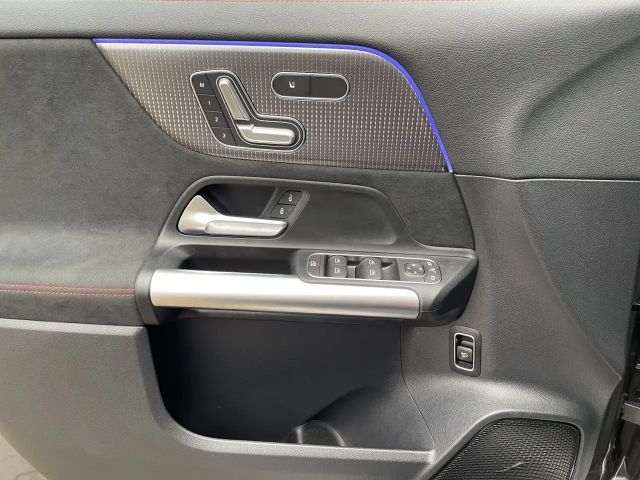 Mercedes-Benz EQA 300 4MATIC AMG Line