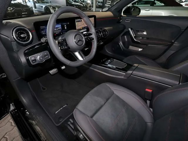 Mercedes-Benz A 180 AMG Line