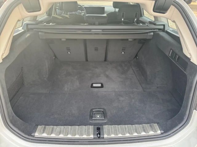 BMW 318 iAT  +HUD+ADAPTIVE-LED+ACC+NAVI+SHZ+DAB+MFL+