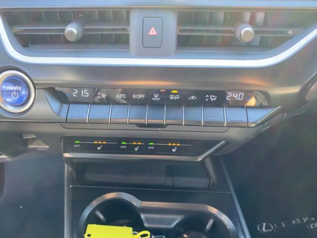 Lexus UX 250h Style Edition