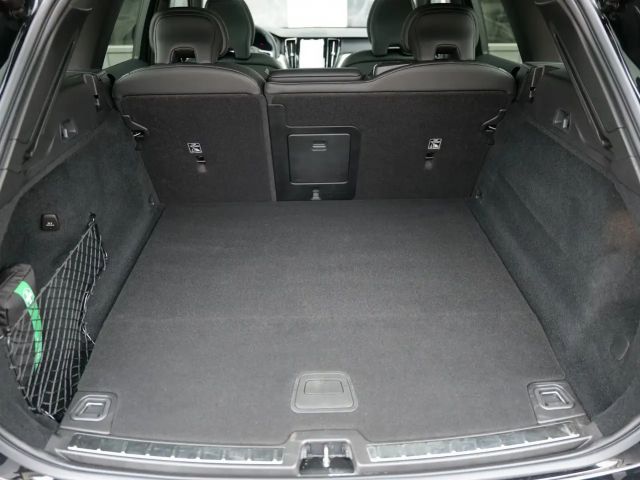 Volvo XC60 AWD Dark Plus Recharge