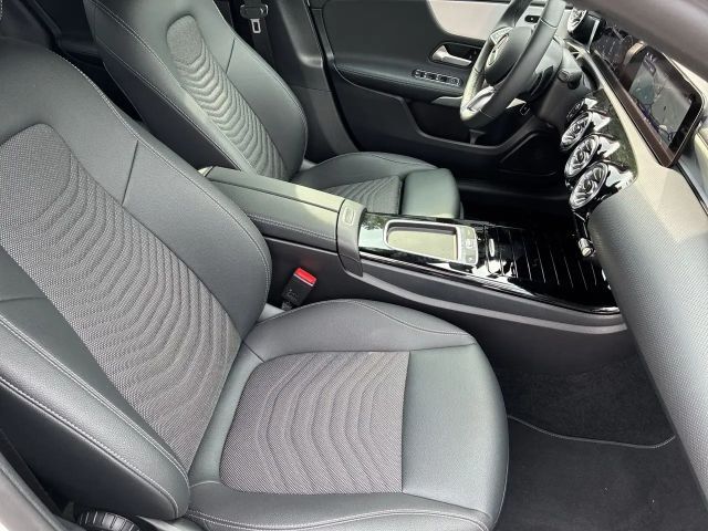 Mercedes-Benz A 180 Progressive