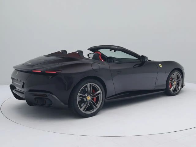 Ferrari Roma Spider