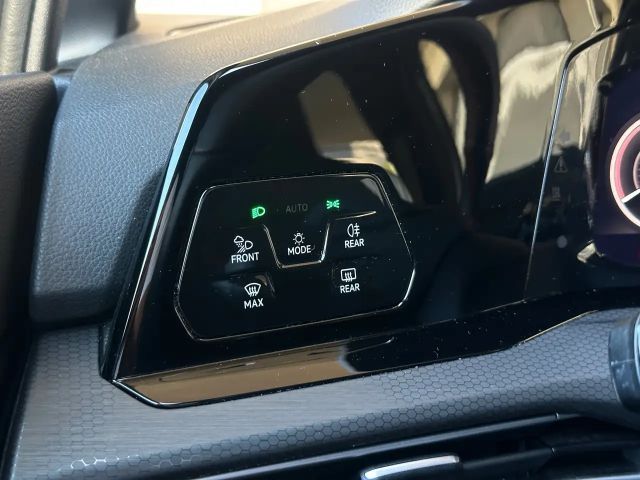 Volkswagen Golf DSG GTI