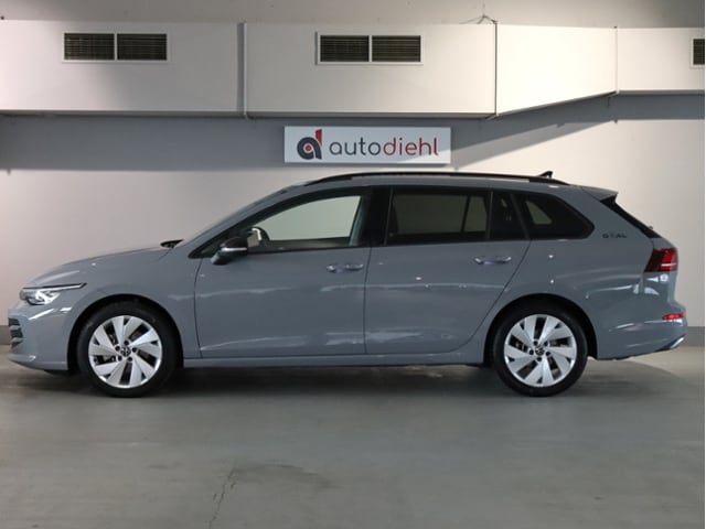 Volkswagen Golf 1.5 eTSI DSG Golf VIII Variant