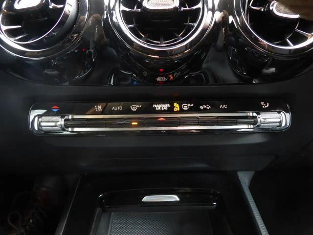 Mercedes-Benz GLA 180 GLA 180 d