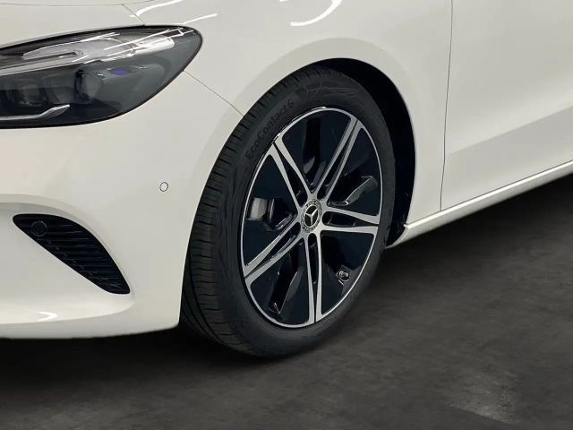 Mercedes-Benz B 200 Sedan