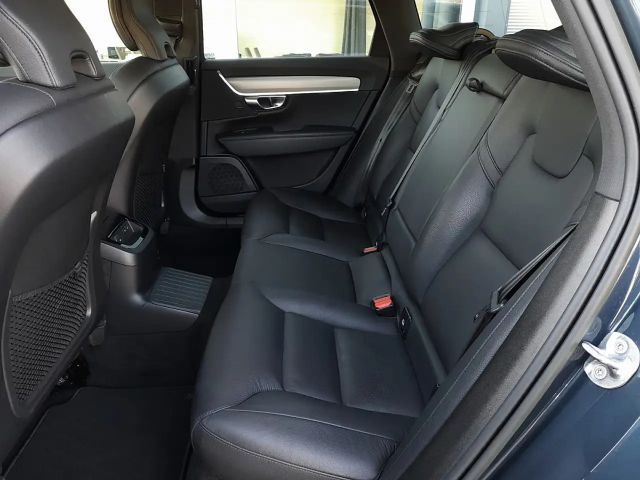 Volvo V90 AWD Core T6