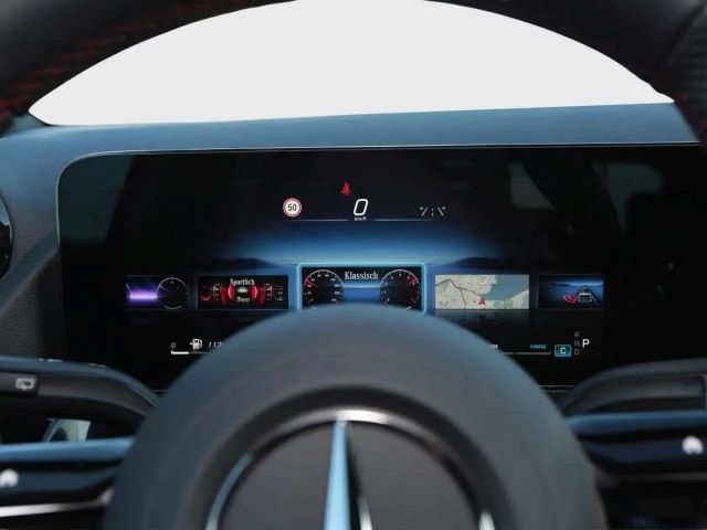 Mercedes-Benz B 180 AMG Line Sedan