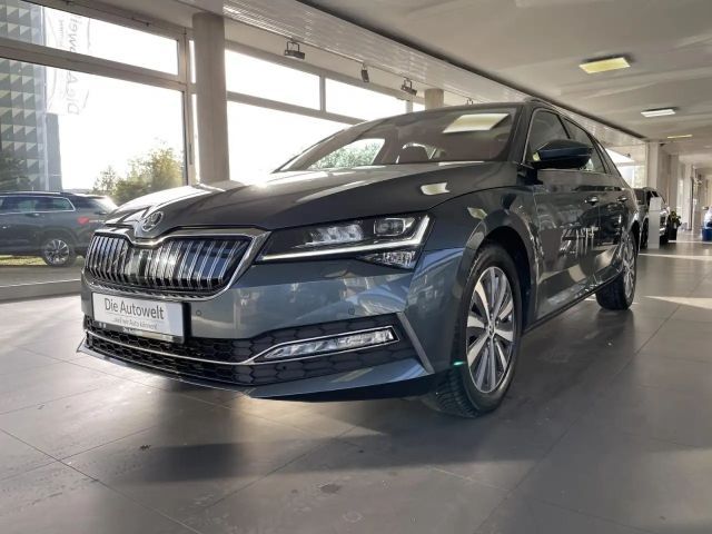 Skoda Superb Combi iV