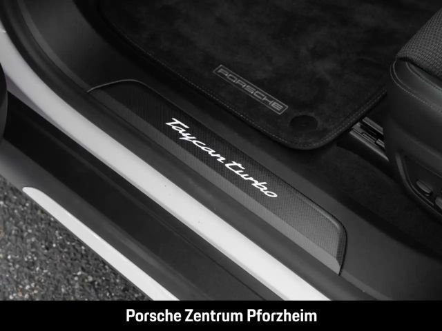 Porsche Taycan Turbo