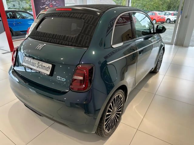 Fiat 500e La Prima