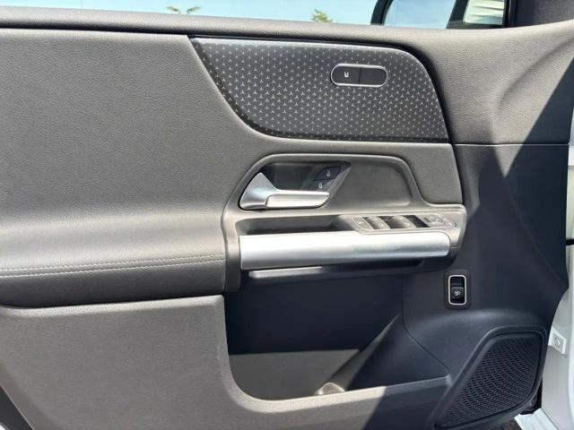 Mercedes-Benz B 180 Progressive