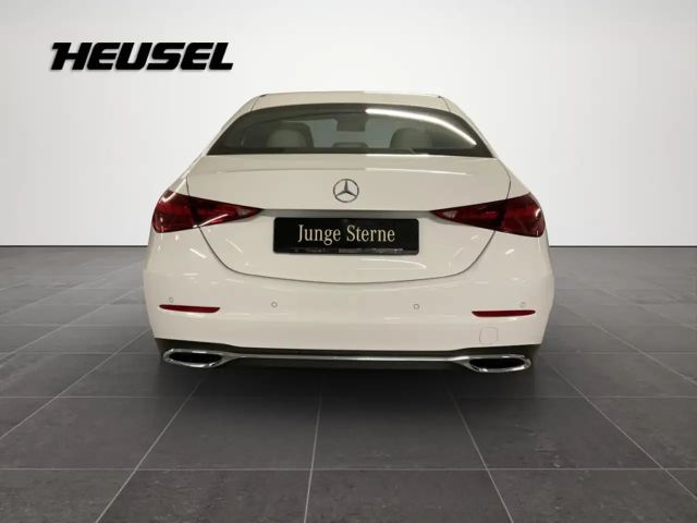 Mercedes-Benz C 180 AVANTGARDE Sedan
