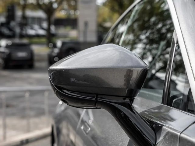 Aston Martin DBX Magnetic Silver