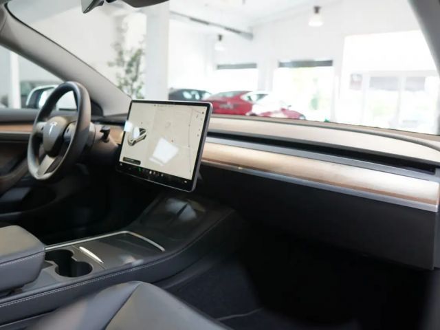 Tesla Model 3 Standard Range