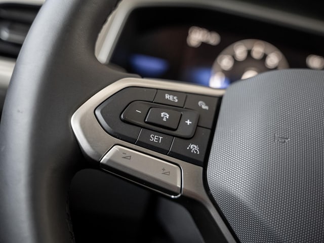 Volkswagen T-Roc 1.0 l TSI ACC FLA KlimaA Navi SHZ LM