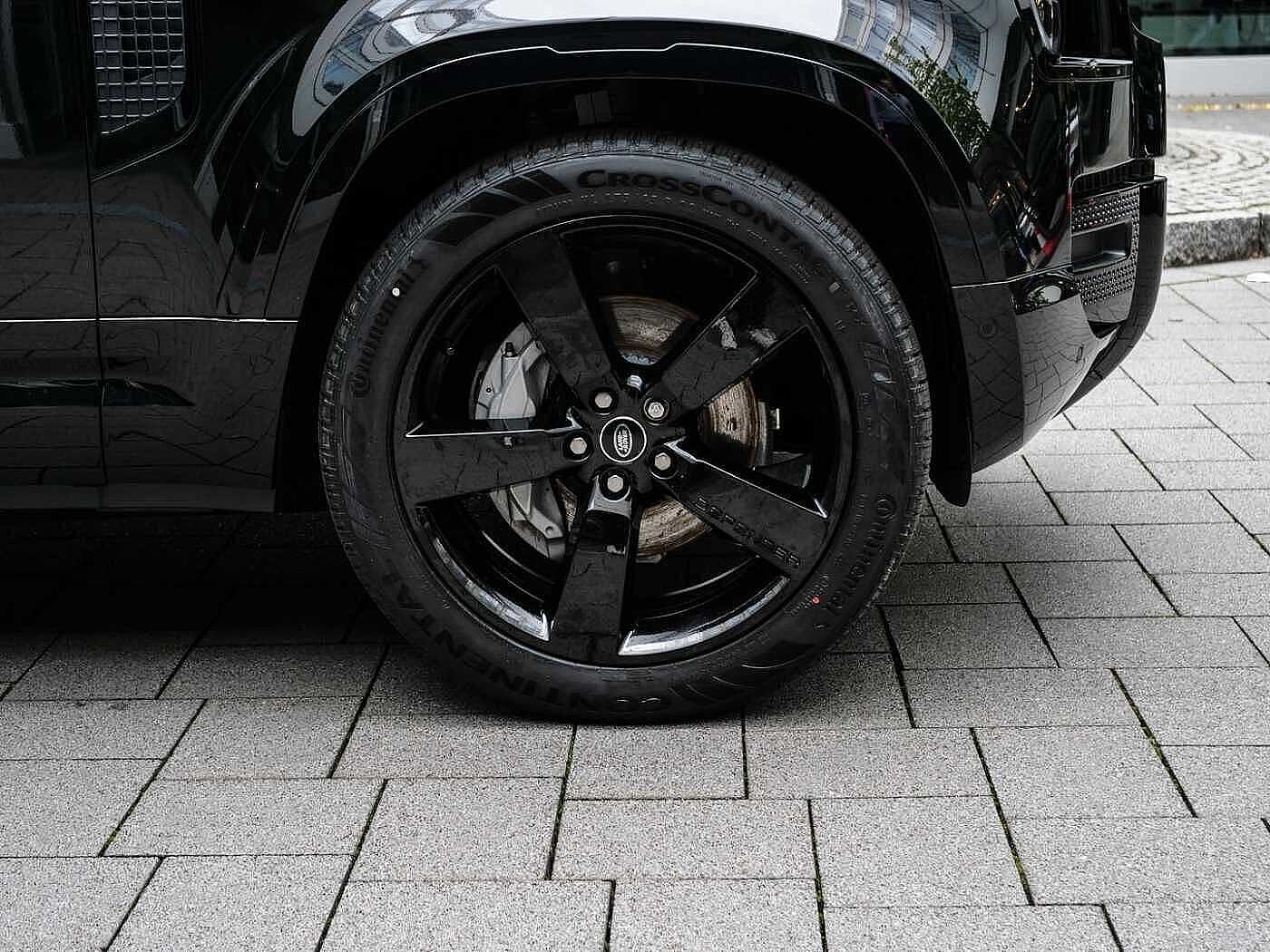 Land Rover Defender 110 Dynamic HSE