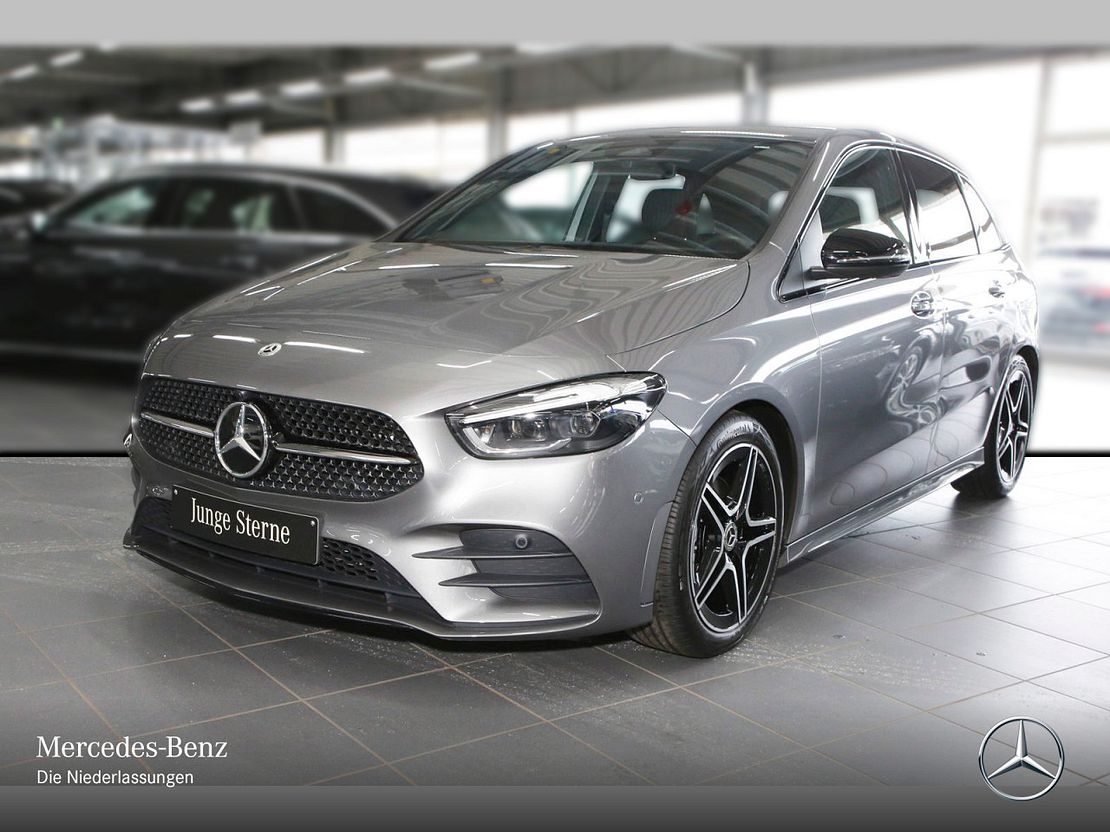 Mercedes-Benz B 200 AMG Line Sedan