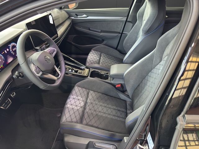 Volkswagen Golf DSG R-Line