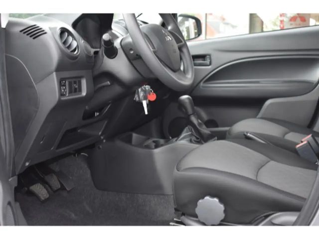 Mitsubishi Space Star Star