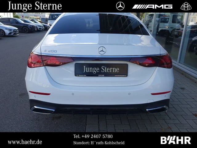 Mercedes-Benz E 200 AMG Line Sedan