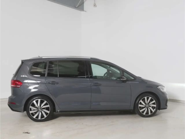 Volkswagen Touran 1.5 TSI DSG R-Line