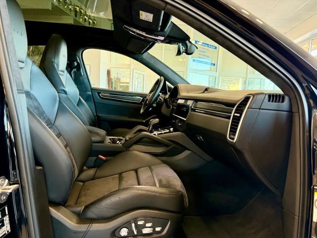 Porsche Cayenne Coupé GTS