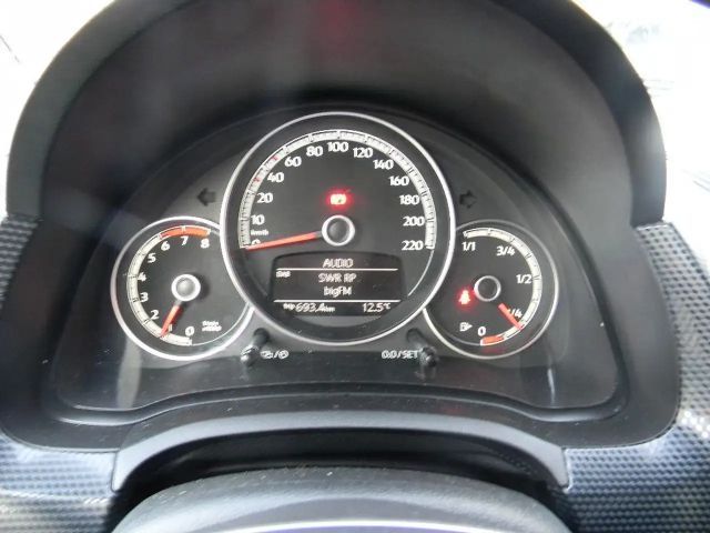 Volkswagen up! Move Move up!