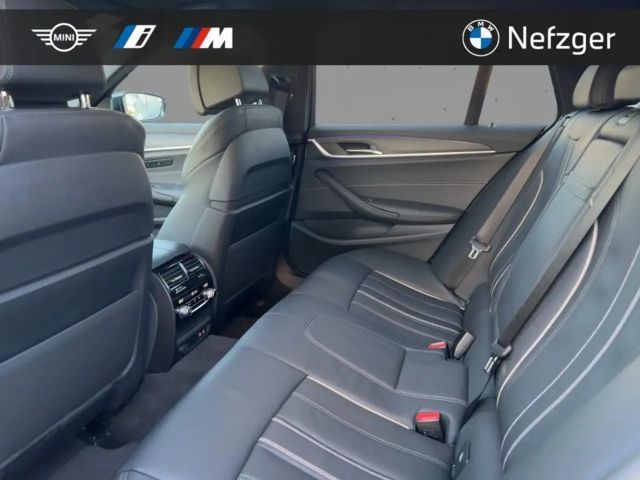 BMW 540 540d M-Sport Touring xDrive