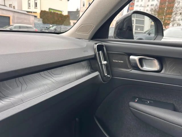 Volvo XC40 Dark Plus T5