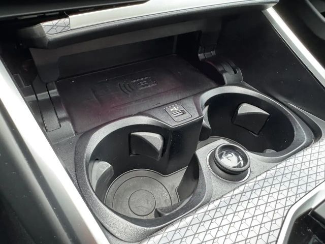 BMW 330 330i M-Sport Sedan xDrive