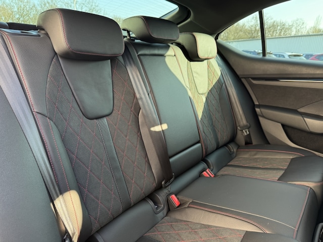 Skoda Octavia 2.0 TSI RS iV