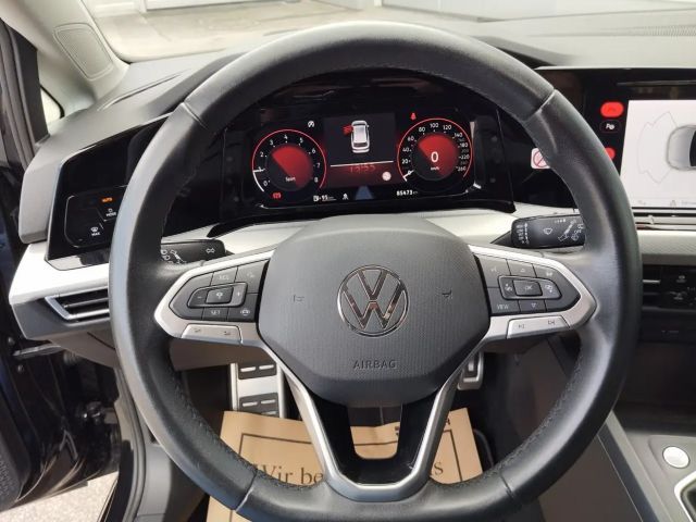 Volkswagen Golf Life Variant