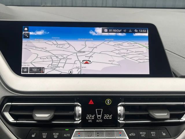 BMW 118 118i 5-deurs Sedan