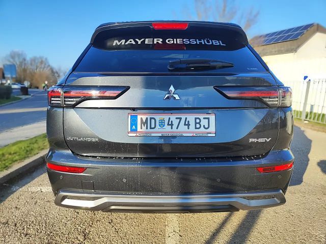 Mitsubishi Outlander PHEV