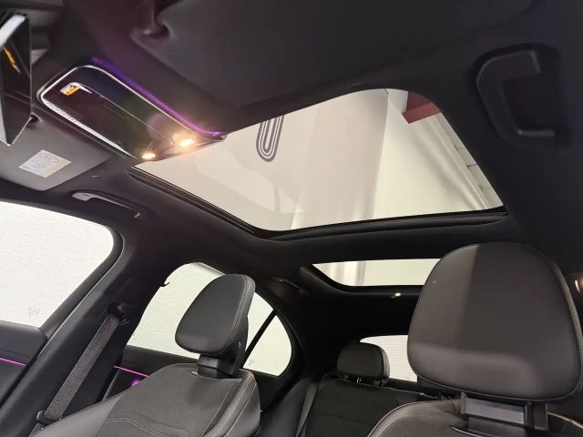 Mercedes-Benz E 220 AMG Line E 220 d Sedan