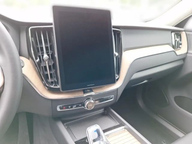 Volvo XC60 AWD Dark Plus T6