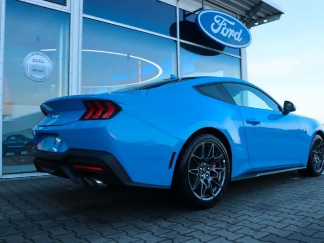 Ford Mustang Fastback GT 5.0 V8
