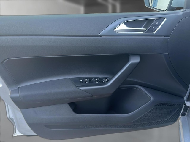 Volkswagen Polo 1.0 TSI DSG IQ.Drive R-Line