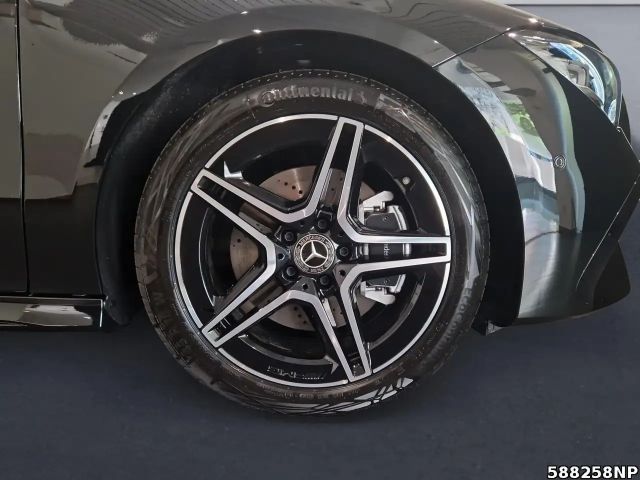 Mercedes-Benz CLA 200 AMG Line