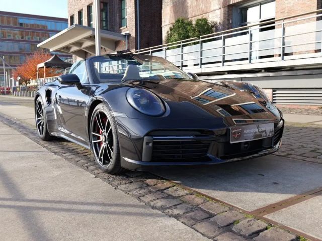 Porsche 992 Cabrio Turbo