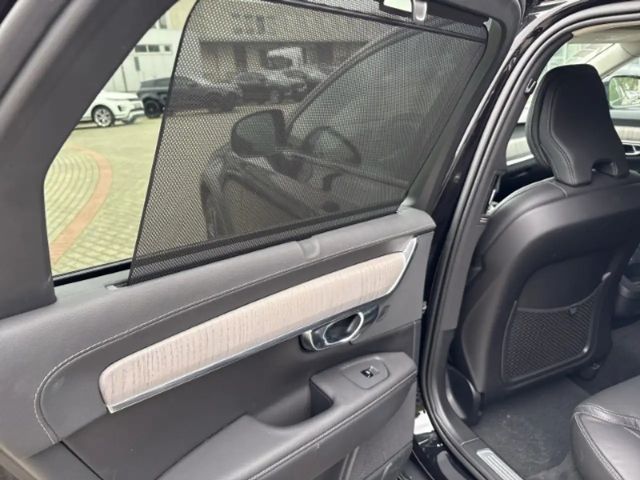 Volvo V90 Cross Country AWD Plus