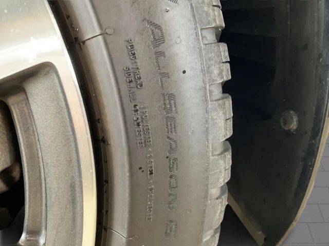 Peugeot 308 Ganzjahresreifen Navi DAB SHZ LED T-Leder Memory S