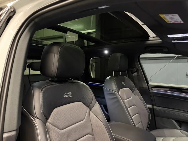 Volkswagen Touareg R-Line Style