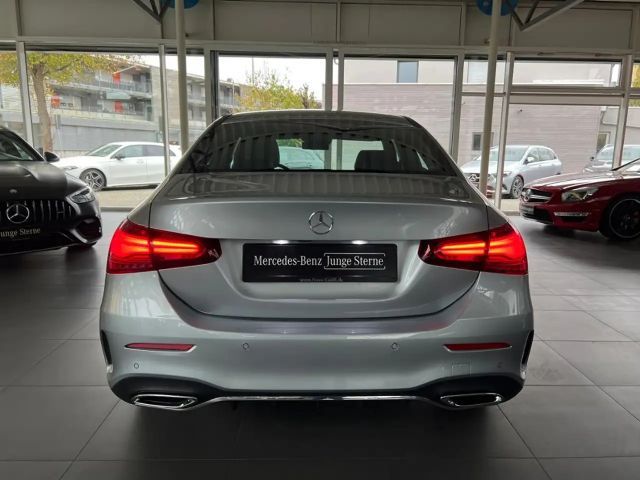 Mercedes-Benz A 180 AMG Line