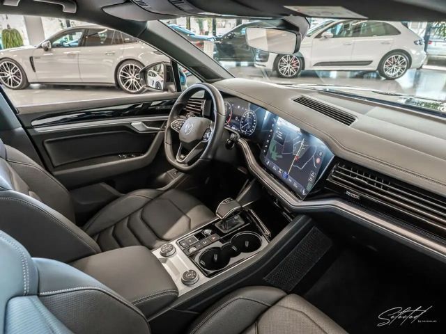 Volkswagen Touareg 4Motion R-Line