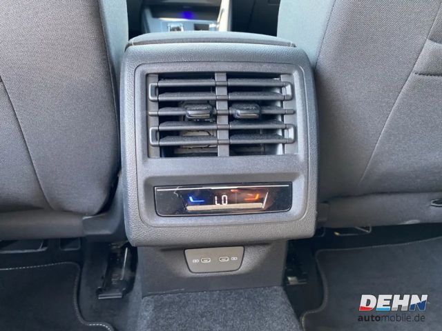 Volkswagen Golf Mildhybrid 1.0 eTSI  Active ACC SHZ LED Navi VZE